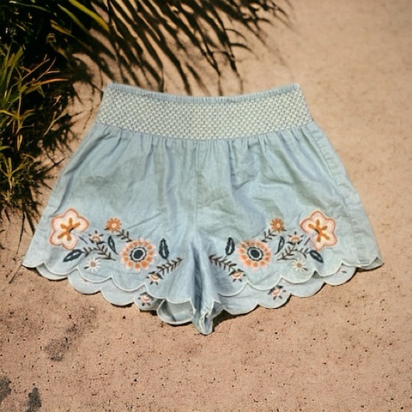 Aeropostale Light Blue Chambray Scalloped Hem Floral Embroidered Shorts - Picture 4 of 10